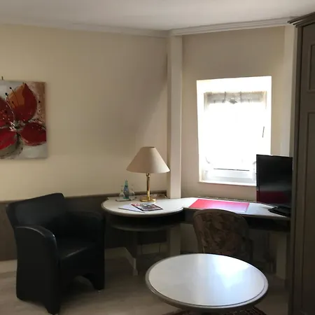 Hessischer Hof Буцбах