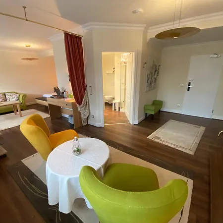 Hessischer Hof 3*