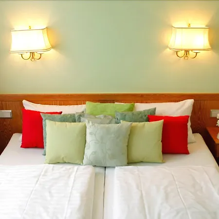 Hessischer Hof Hotel 3*